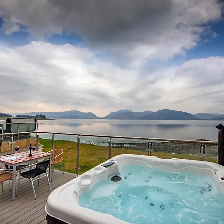 Loch Linnhe Waterfront Lodges With Hot Tubs Glencoe Exterior foto