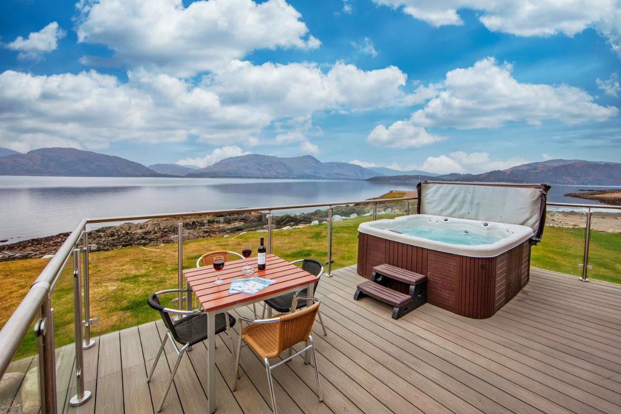 Loch Linnhe Waterfront With Hot Tubs * Glencoe