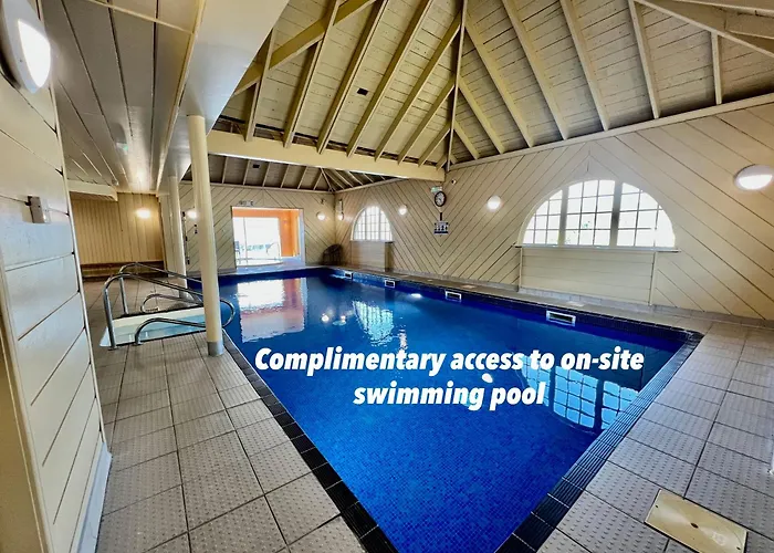 Loch Linnhe Waterfront Lodges With Hot Tubs