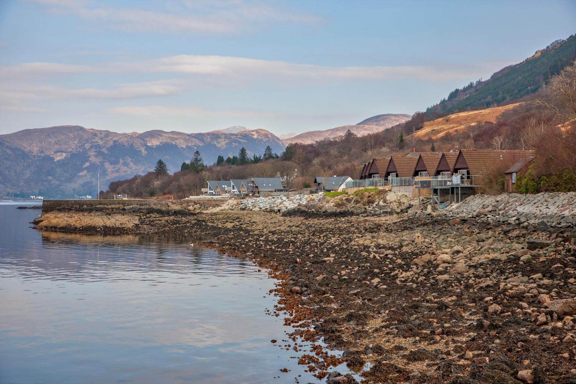 Loch Linnhe Waterfront With Hot Tubs * Glencoe