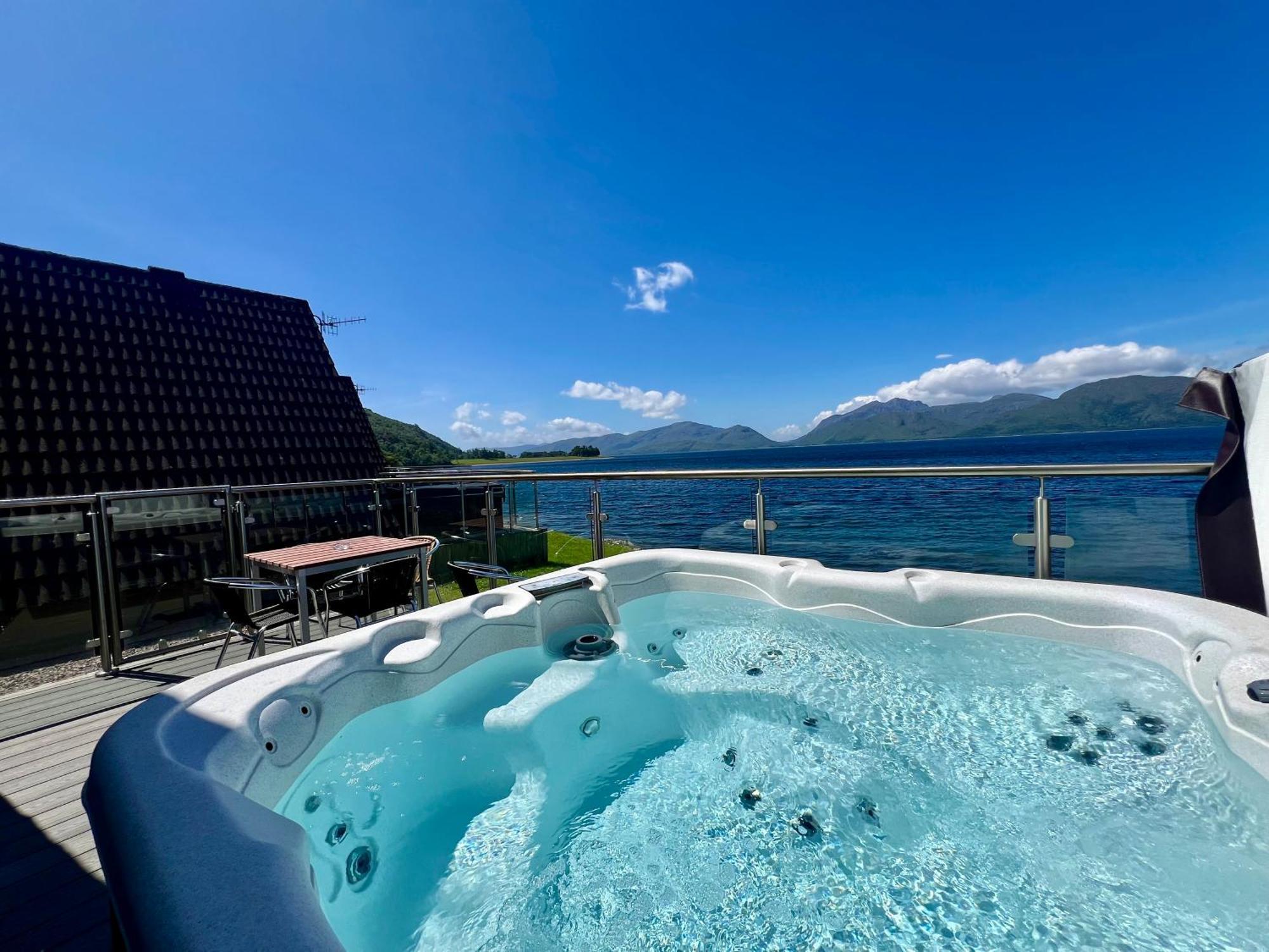 Loch Linnhe Waterfront With Hot Tubs Glencoe