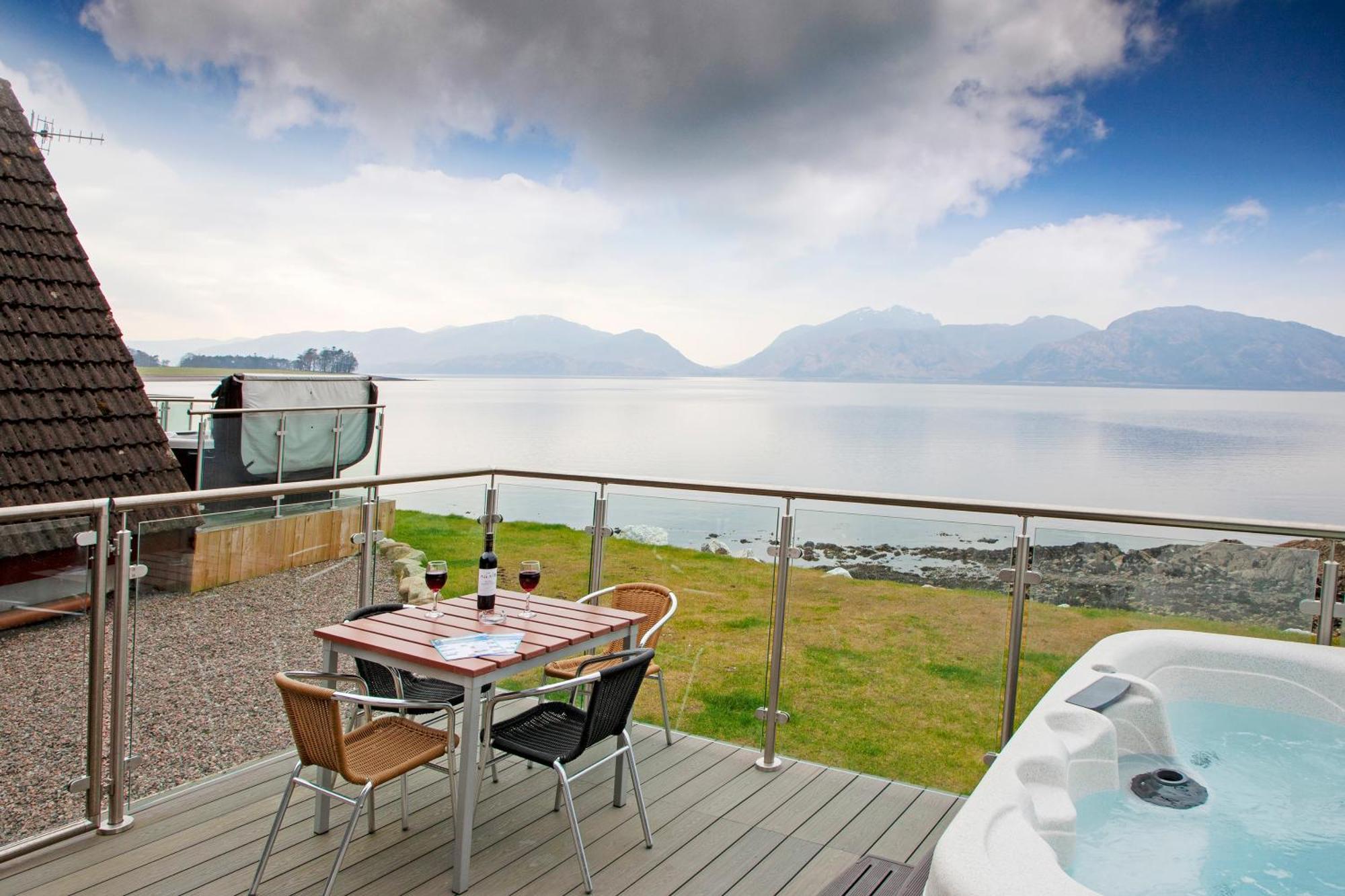Holiday home Loch Linnhe Waterfront With Hot Tubs Glencoe