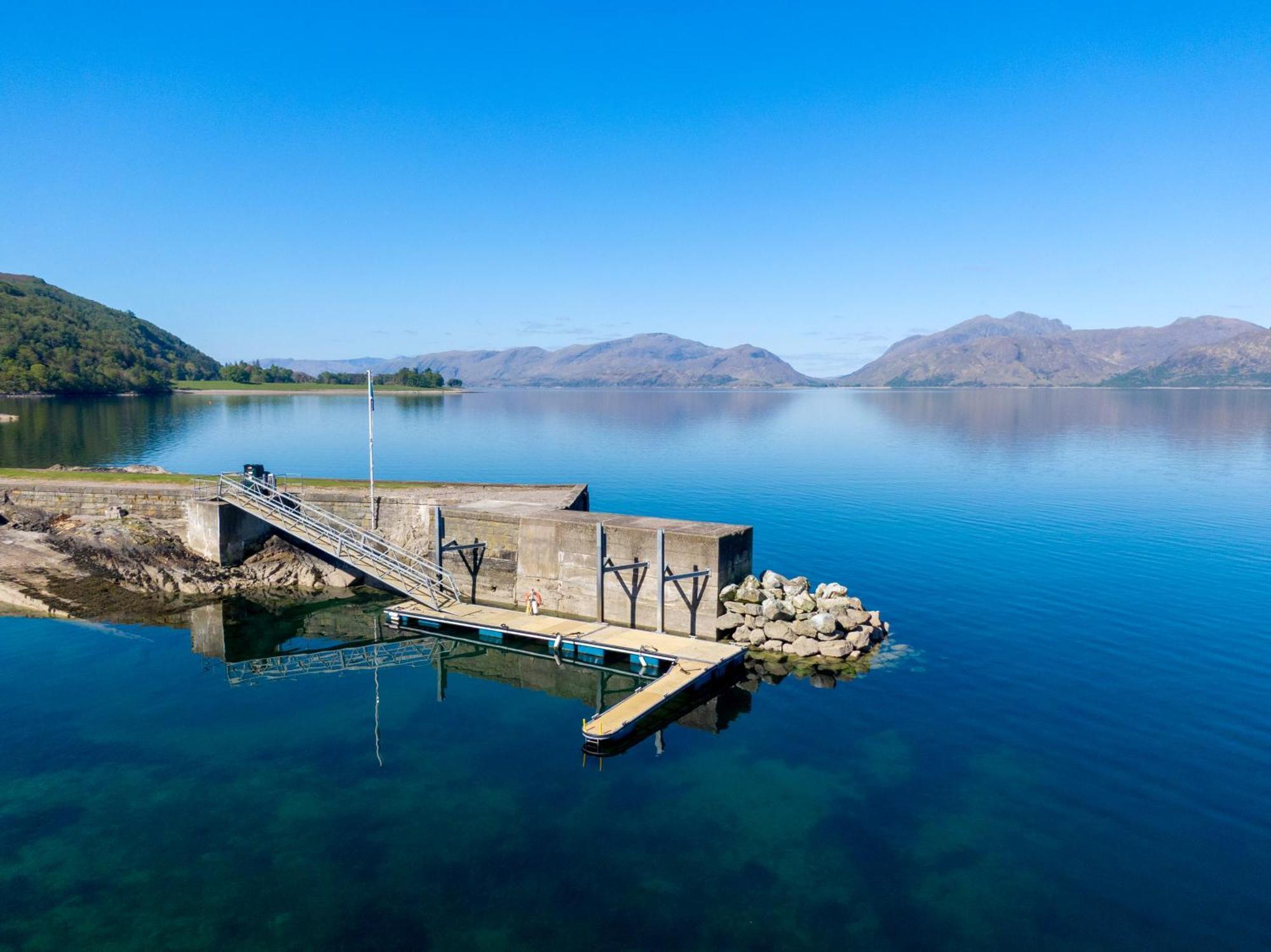 Loch Linnhe Waterfront With Hot Tubs